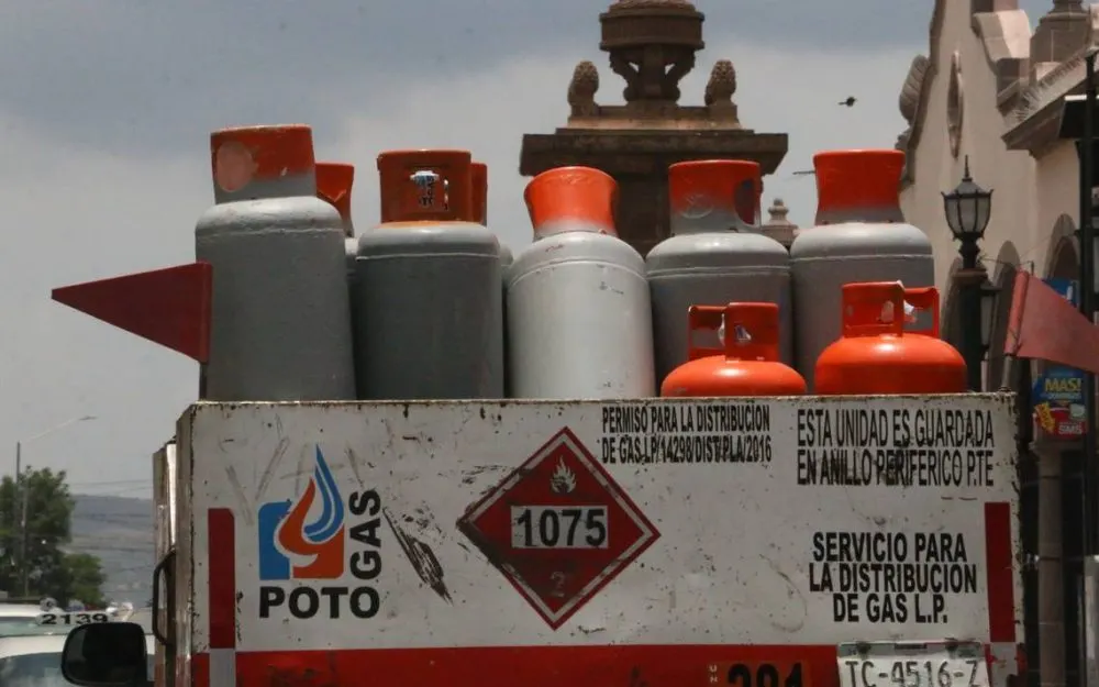 Acaba octubre con disminución en precios de gas para Puebla capital