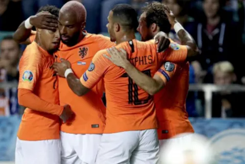 Holanda golea 4-0 a Estonia en eliminatoria a Euro 2020