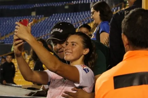 Tigres demandará y vetará a aficionado acosador