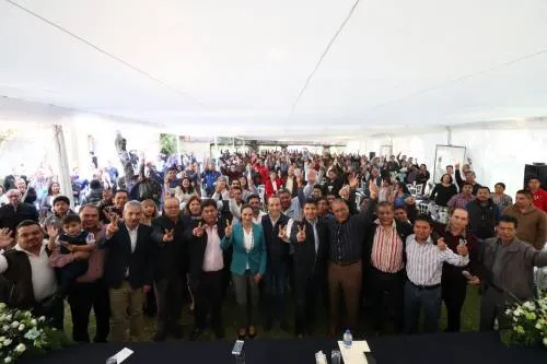 Eduardo Rivera se reunió con transportistas de la CONATRAM