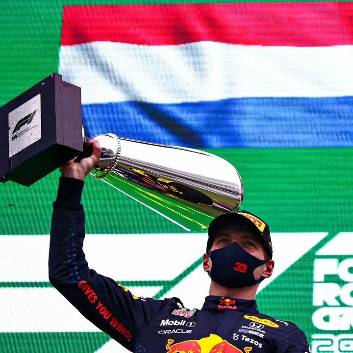 Max Verstappen gana el Gran Premio de Bélgica