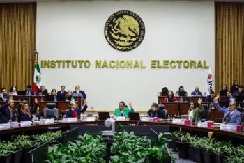 Desecha INE quejas contra Pepe Chedraui, José Juan Espinosa y Karina Pérez
