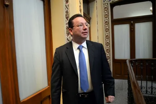 Trasladan a Eukid Castañón al penal de Tepexi