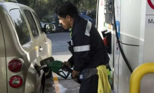 Suman 14 gasolineras cerradas por adquirir combustible ilegal: Pemex