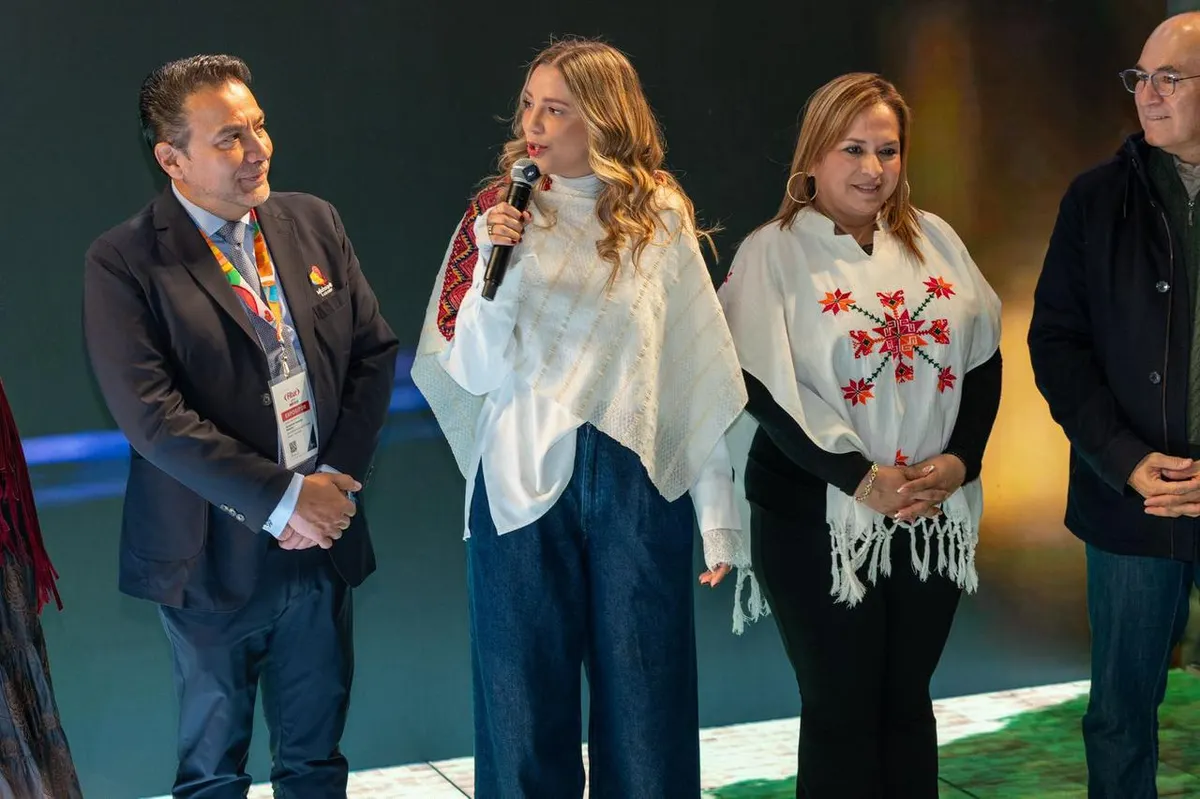 carla-lopez-malo-villalon