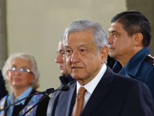Sólo Trump gana más que presidente de SCJN: López Obrador