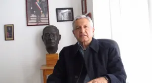 Llama AMLO a maestros Oaxaca sumarse a Morena