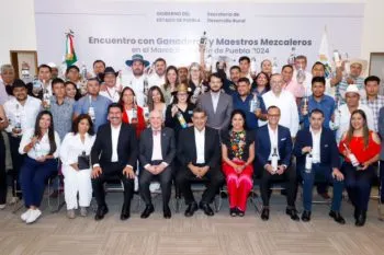 Obtienen mezcales de Puebla reconocimiento nacional e internacional