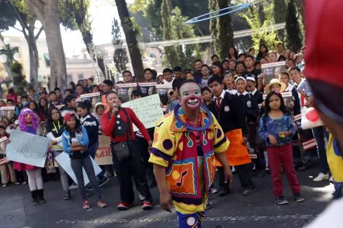 Artistas urbanos podrían instalarse en el zócalo siempre y cuando cumplan con lineamientos