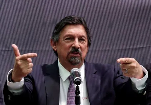 Gómez Urrutia califica como acto de cobardía la persecución en su contra