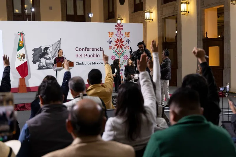 sheinbaum-mexico-canta