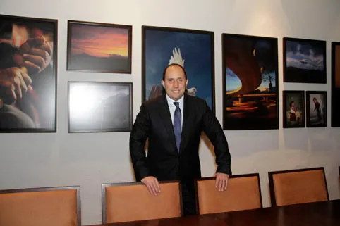 Manzanilla abre su camino al ayuntamiento para 2013