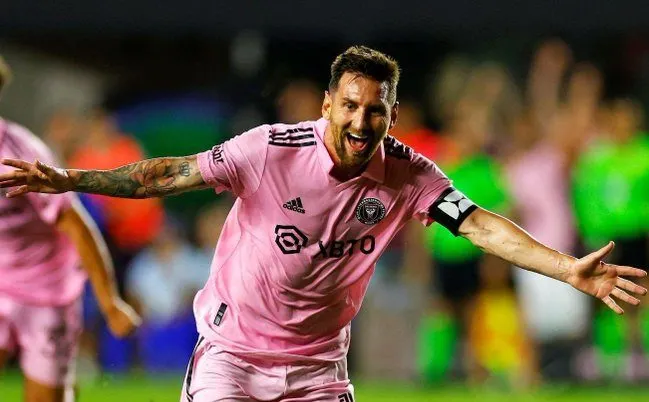 ¡El debut soñado! Leo Messi debutó oficialmente con el Inter de Miami y clavó un golazo de último minuto
