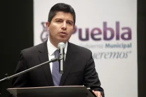 Eduardo Rivera justifica aumento de pobreza en Puebla