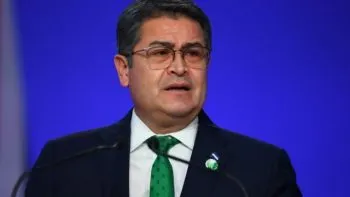 Honduras autoriza extradición a EU de expresidente Juan Orlando Hernández