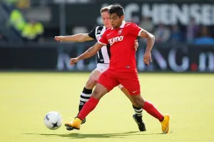 “Tecatito” comienza a brillar con el Twente holandés