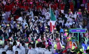 Mexicana Campuzano guía a los atletas del país en desfile de Río 2016