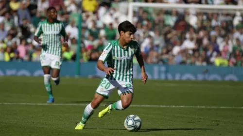 Lainez volvió a la titularidad 10 meses después ¡y salió aplaudido!