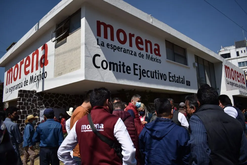 Toman instalaciones de Morena, acusan imposiciones en las candidaturas