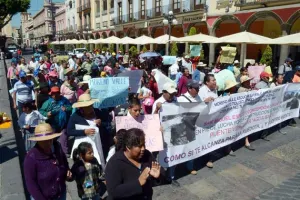 Habitantes de San Miguel Espejo y Capulac exigen reposición de puente