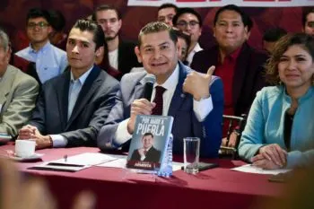 Reactivación ferroviaria coloca a México en vanguardia turística, comercial y de servicios, asegura Armenta