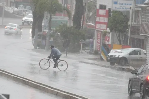 Instruye Fernando Manzanilla a Protección Civil estar atentos a eventualidades por lluvias