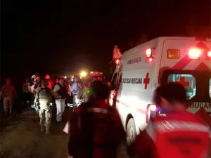 Un muerto y siete heridos tras flamazo en ducto de Pemex