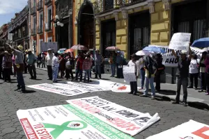 Docentes abarrotan calles contra reforma educativa
