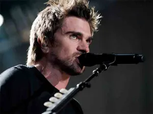 Juanes ofrece espectáculo en Chile con instrumentos rentados
