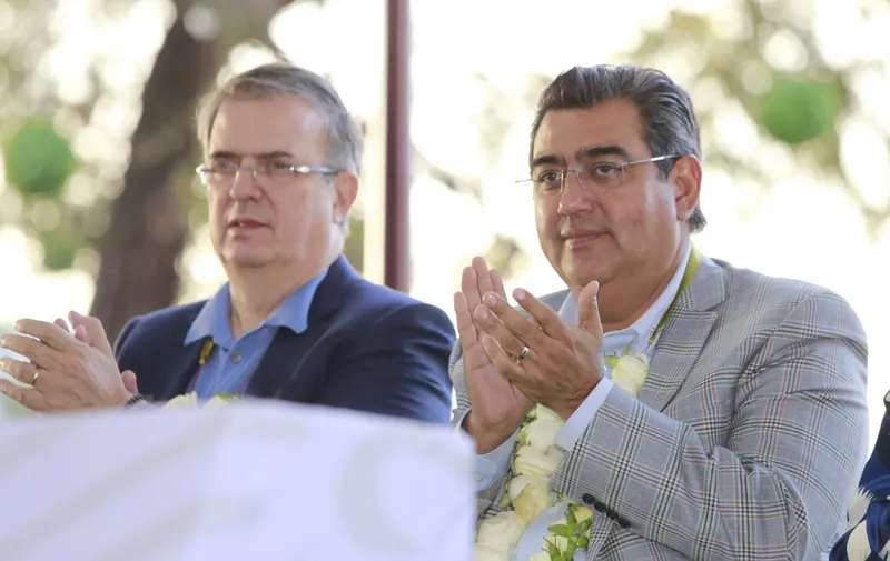 En Tepeaca, Sergio Salomón y Marcelo Ebrard inauguran oficina de SRE para expedición de pasaportes