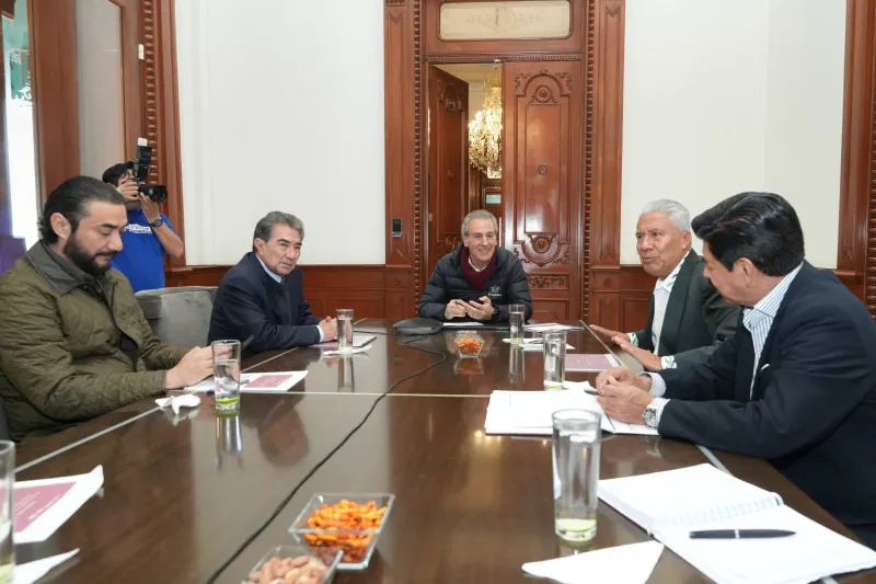 Reitera Pepe Chedraui compromiso con la educación en la capital