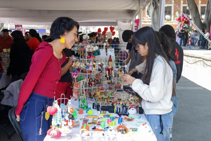 ayto-pue-ijmp-mercadito-juventudes