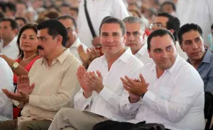 Asiste Moreno Valle al cuarto informe del gobernador de Campeche