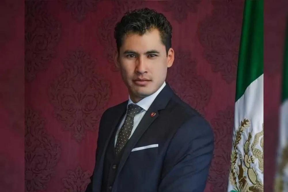 En custodia del SEDIF, hija de ex precandidato acusado de pedofilia