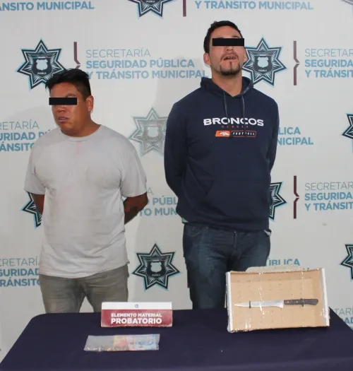 Detienen a dos probables asaltantes en transporte público