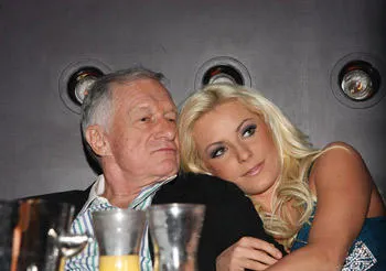 Hugh Hefner va por el segundo intento para casarse con Crystal Harris