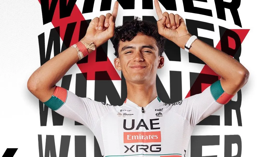 Isaac del Toro gana etapa inaugural del UAE Tour y se viste de líder