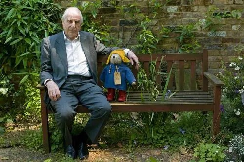 Muere el escritor Michael Bond, creador del oso Paddington