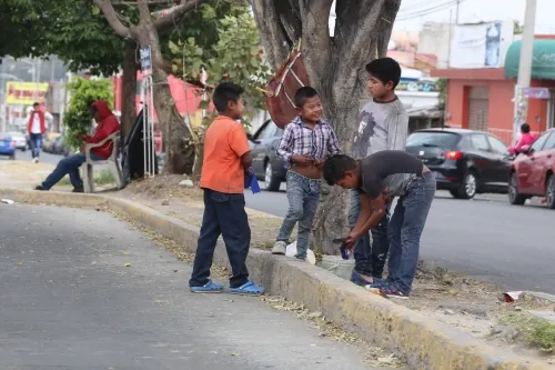 Lidera Puebla tasa de mortalidad infantil; persiste actividad laboral en esta población