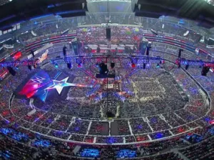 Aficionados se congregan en el AT&T Stadium para Wrestlemania