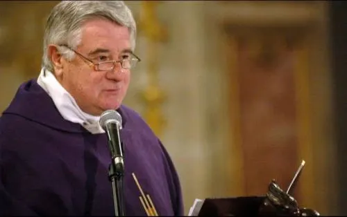 Vaticano expulsa a sacerdote chileno acusado de abusos