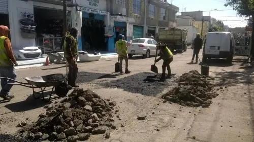 Gobierno Municipal mantiene labores de bacheo