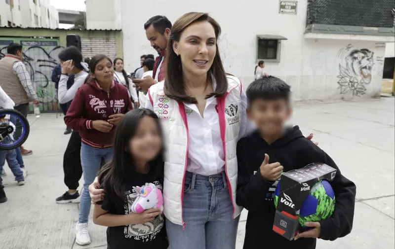 smdif-entrega-juguetes-villa-frontera