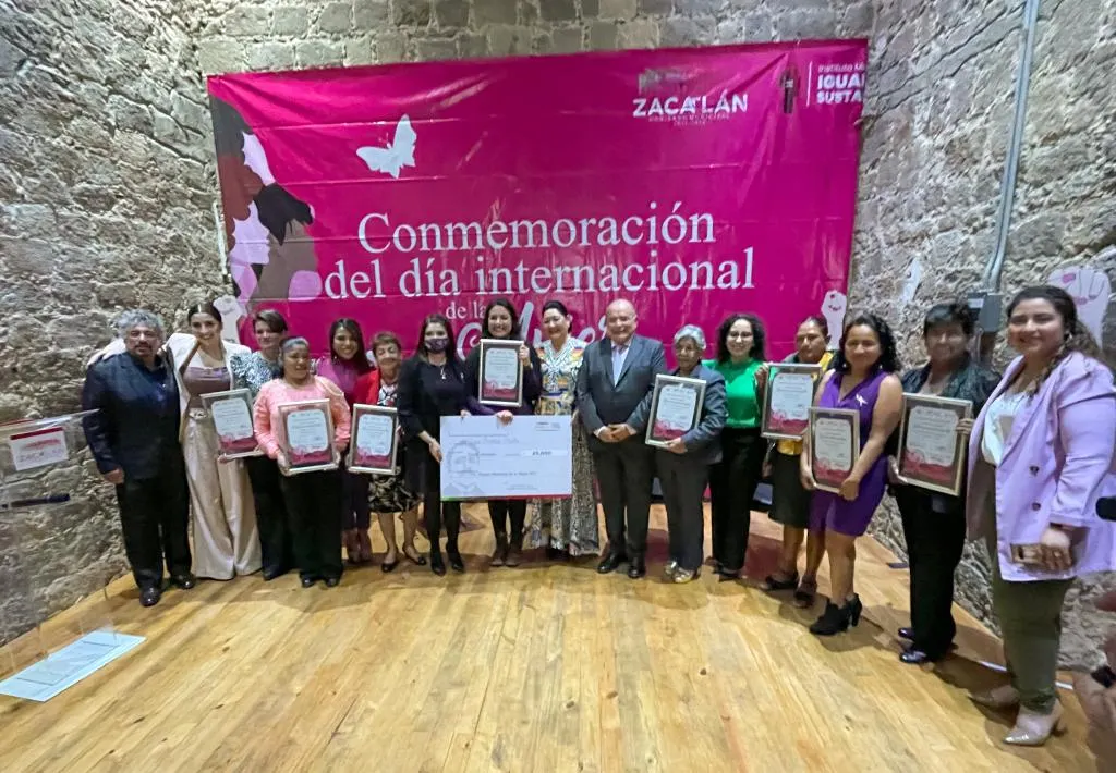 Reconocimiento a mujeres destacadas en Zacatlán