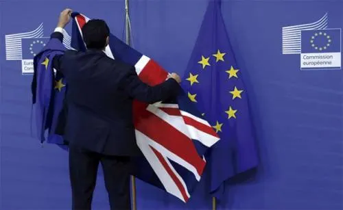 Exasesor pide parar la “catástrofe” del Brexit