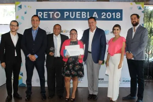 Gobierno de Tony Gali premia a los ganadores de Reto Puebla