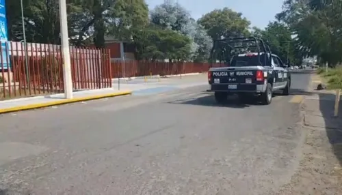 Localizan a mujer muerta frente al CBTIS de Atlixco