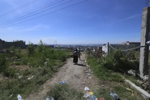 Reparte SEDIF alimentos en cuatro colonias del norte de la ciudad
