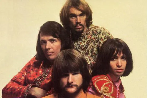Bajista de Iron Butterfly es reportado muerto en su auto