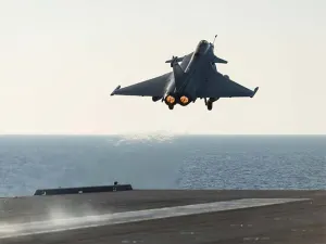 Destruye Francia dos posiciones yihadistas en Irak